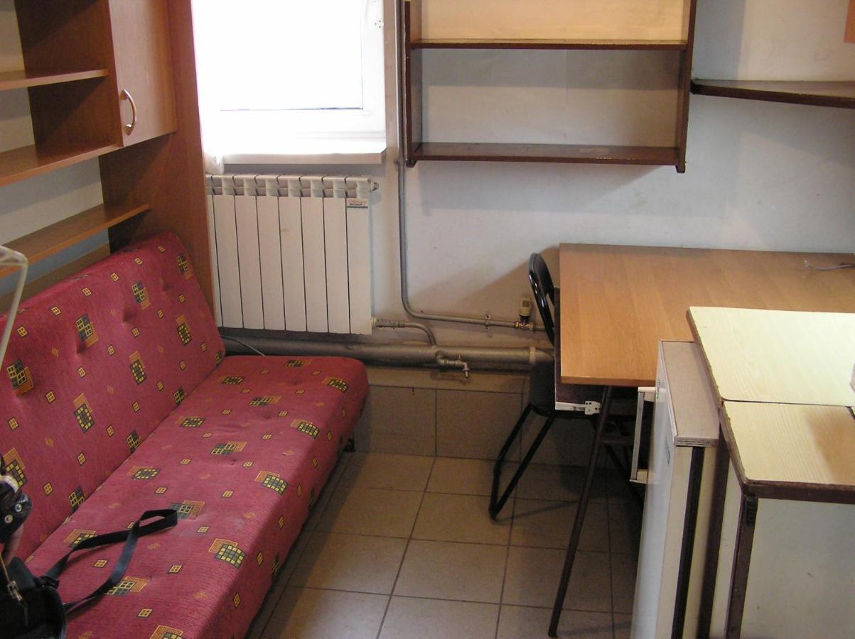 Gasthof A- Kawalerka Mala Halczyna 9 Do Centrum 6 Przystankow